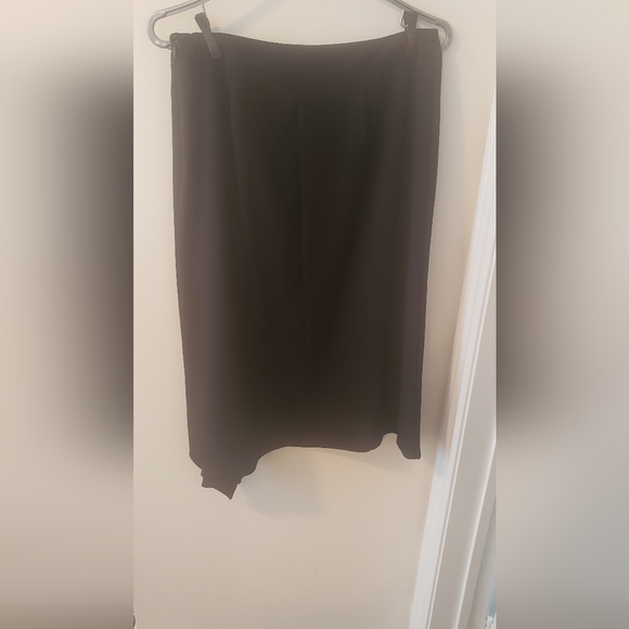 Skirt - Picture 2 of 7